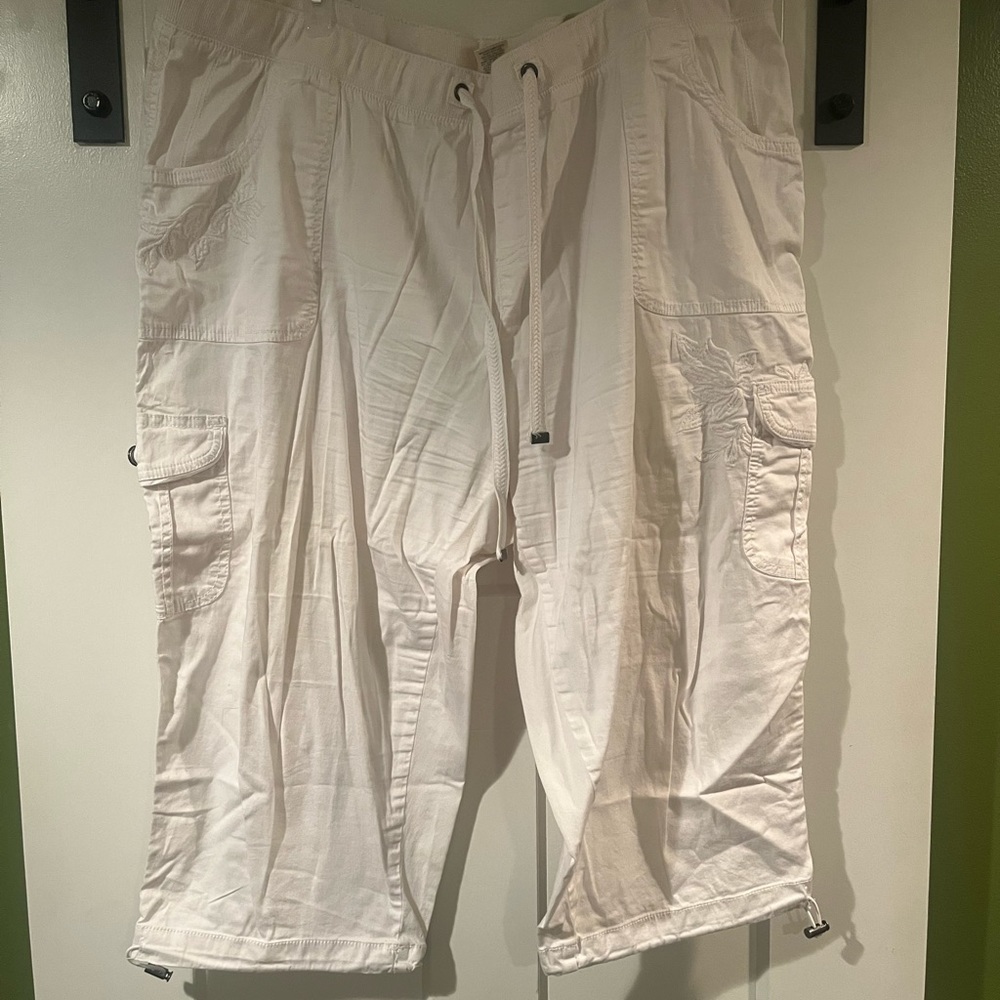 White capris